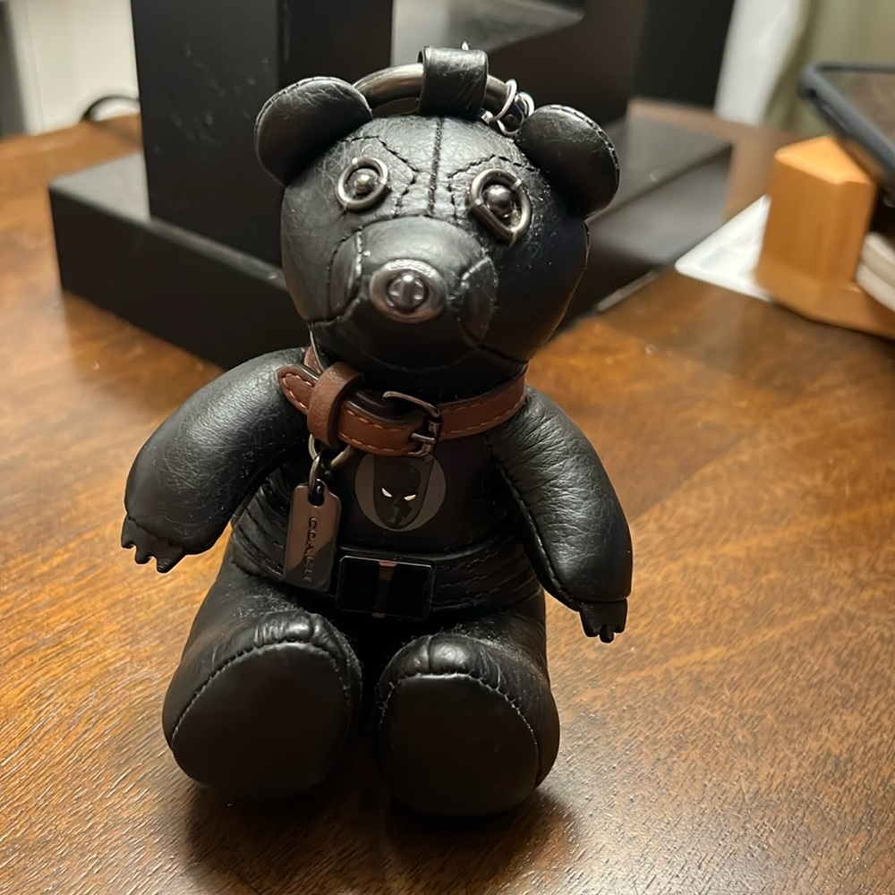 COACH x Marvel Collab keychain BLACK PANTHER